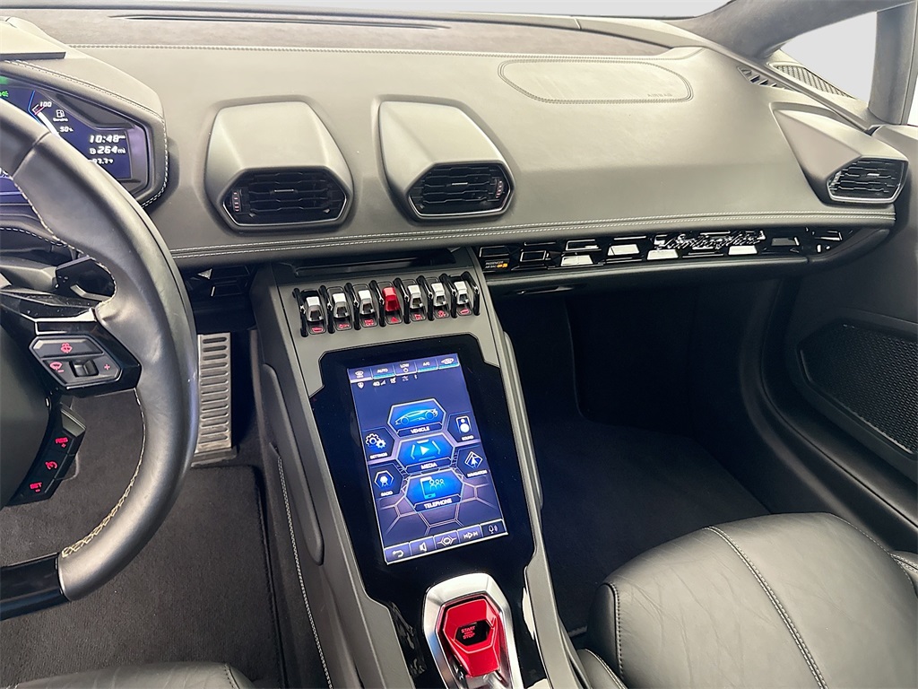 2020 Lamborghini Huracan Evo Base photo 21