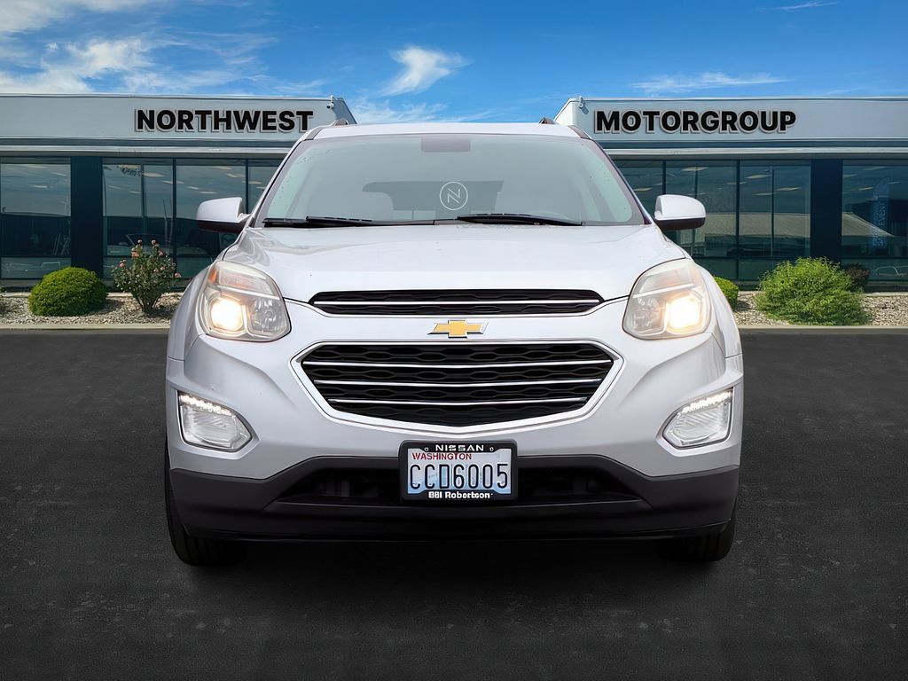 2016 Chevrolet Equinox LT photo 2