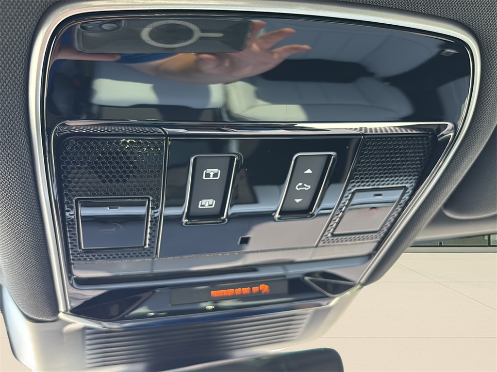 2025 Land Rover Range Rover Sport SE photo 27