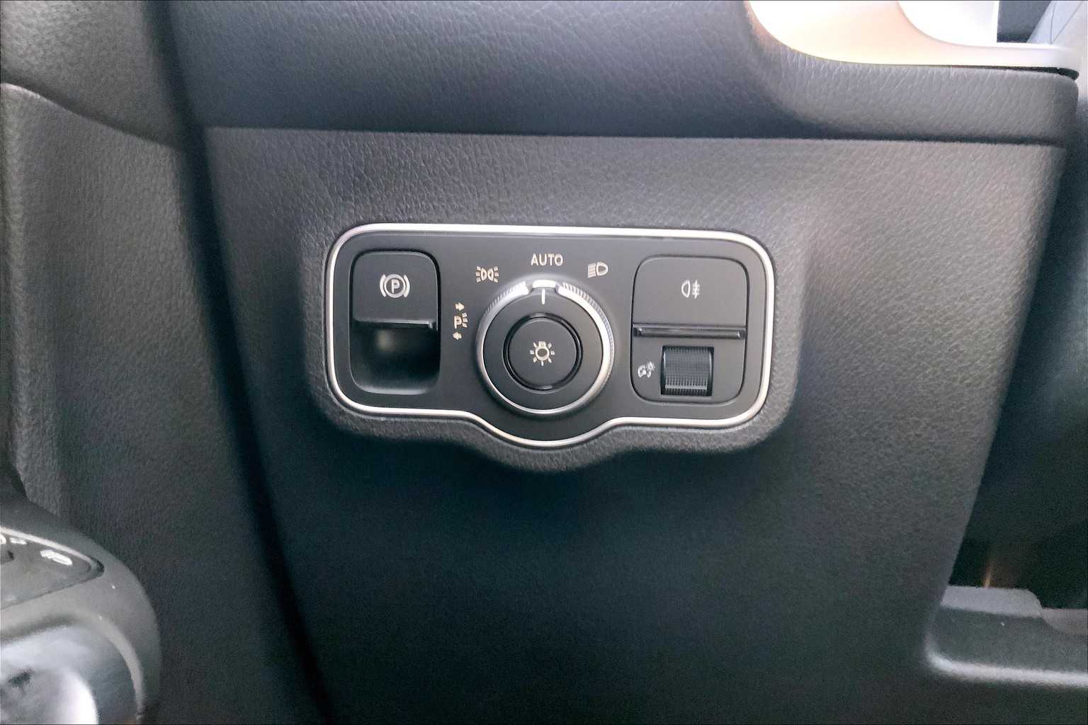 2023 Mercedes Benz EQB 350 4MATIC photo 32