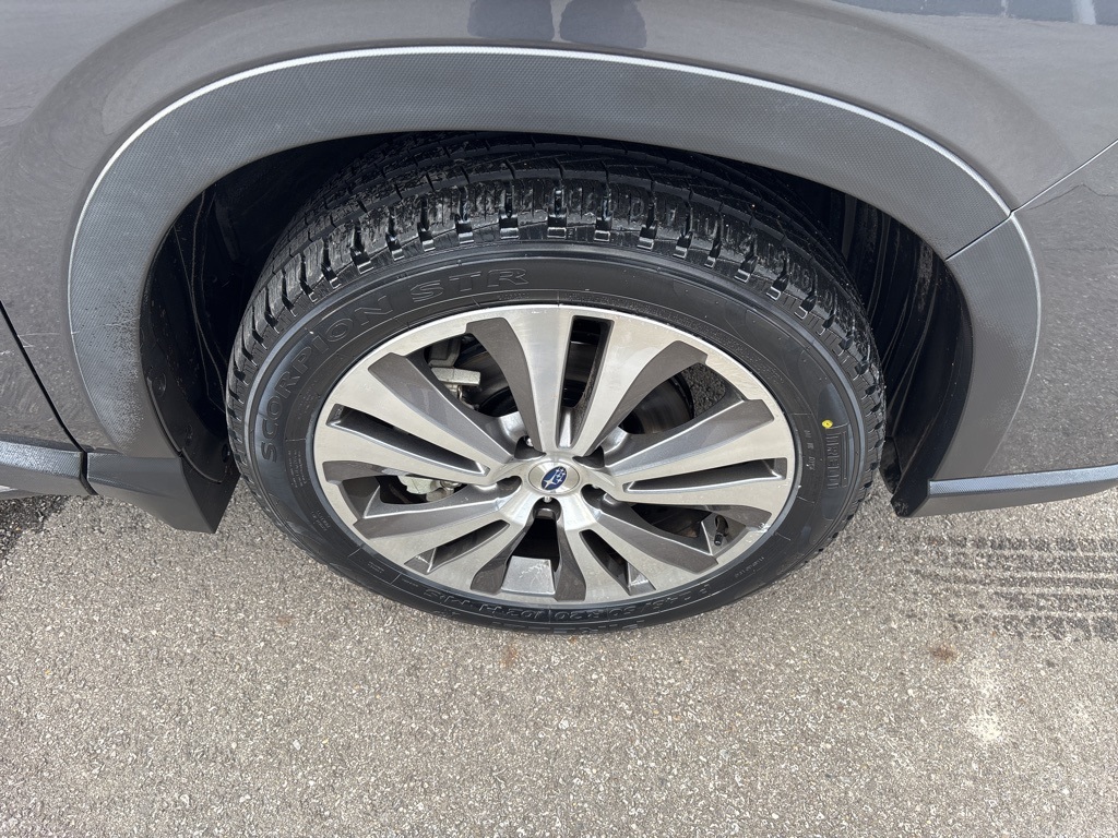 2022 Subaru Ascent Touring photo 3