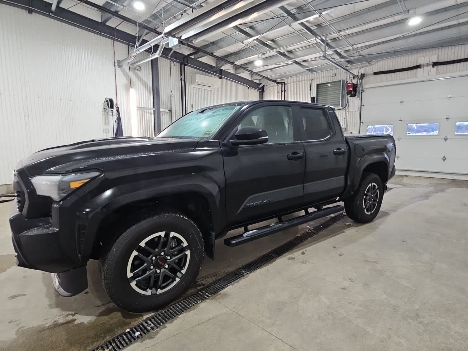 2024 Toyota Tacoma TRD Sport photo 2