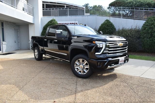 2026 Chevrolet Silverado 2500HD High Country's photo