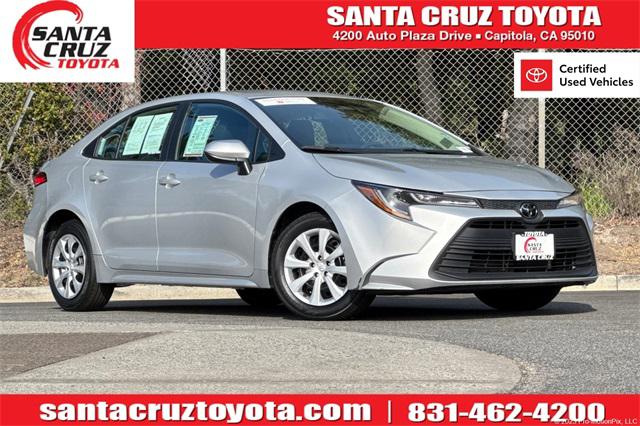 2024 Toyota Corolla LE's photo