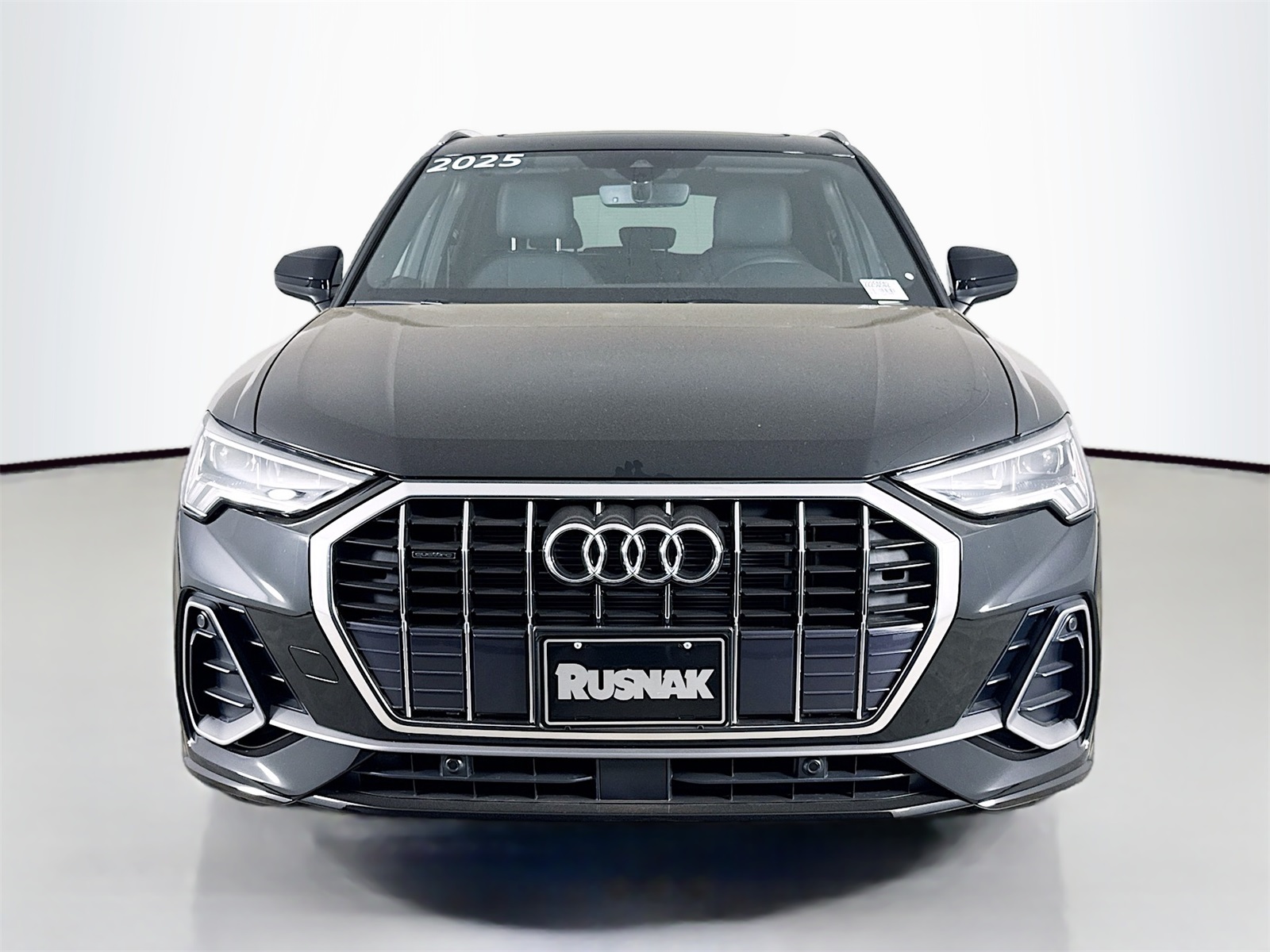 2025 Audi Q3 S line Premium photo 2