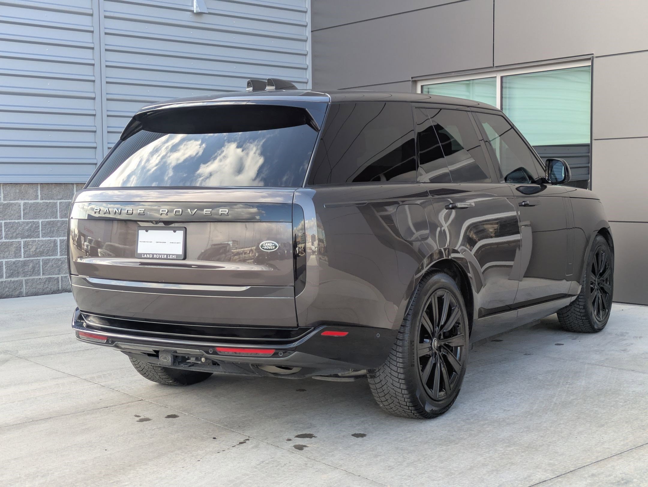 2023 Land Rover Range Rover SE photo 4