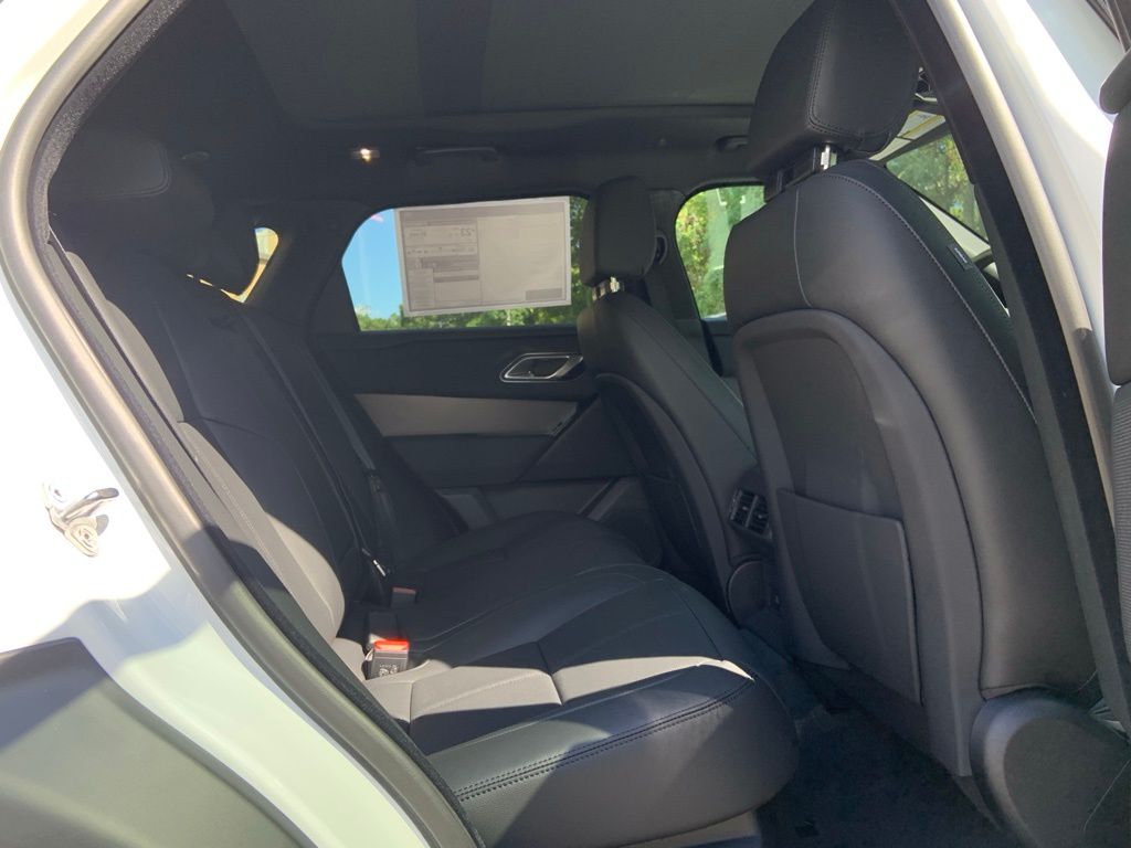 2026 Land Rover Range Rover Velar S photo 17