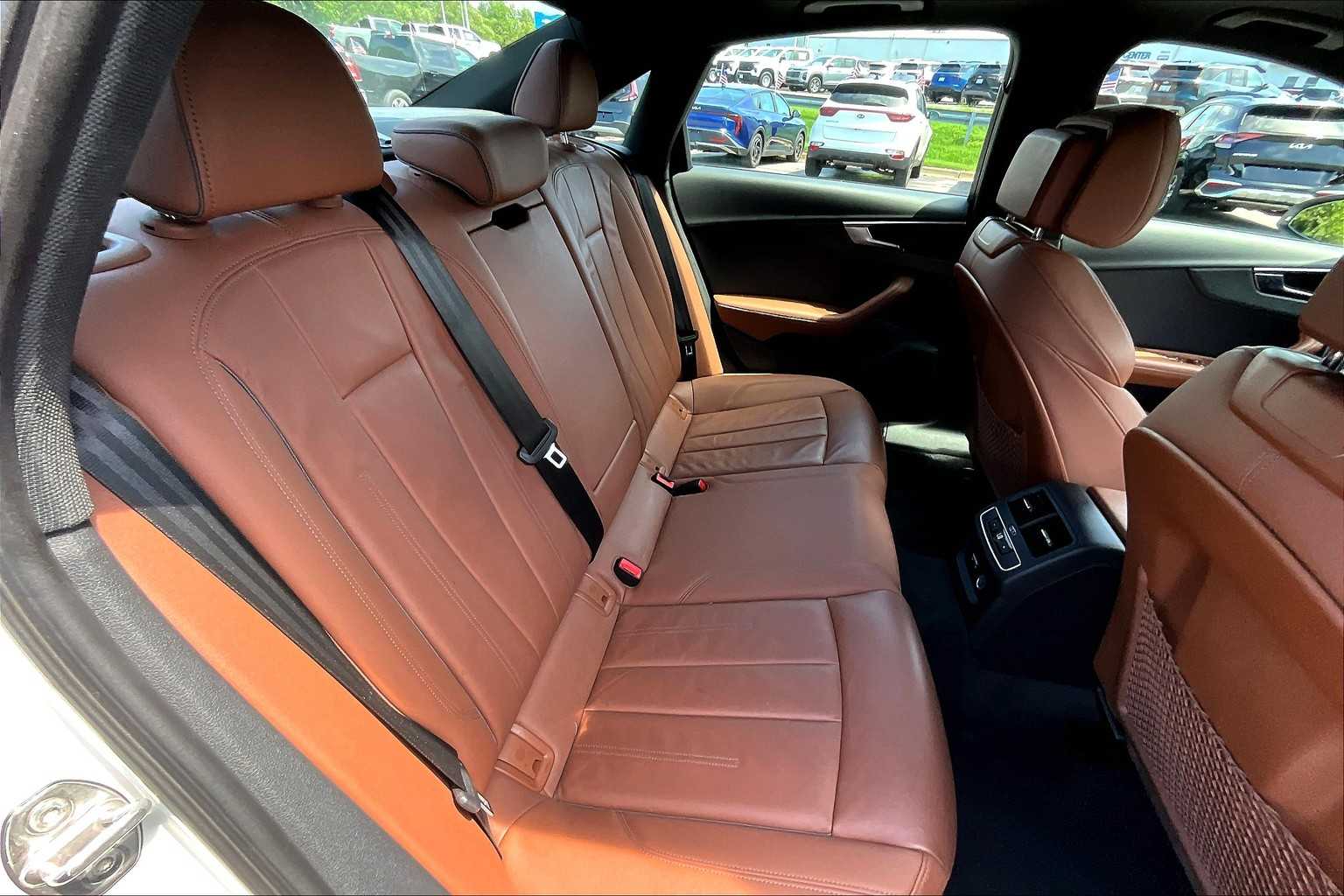 2022 Audi A4 S line Quattro Premium Plus photo 19
