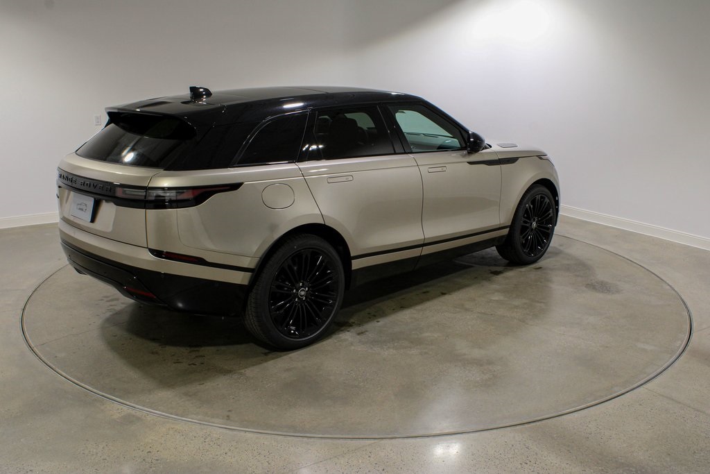 2026 Land Rover Range Rover Velar SE photo 5