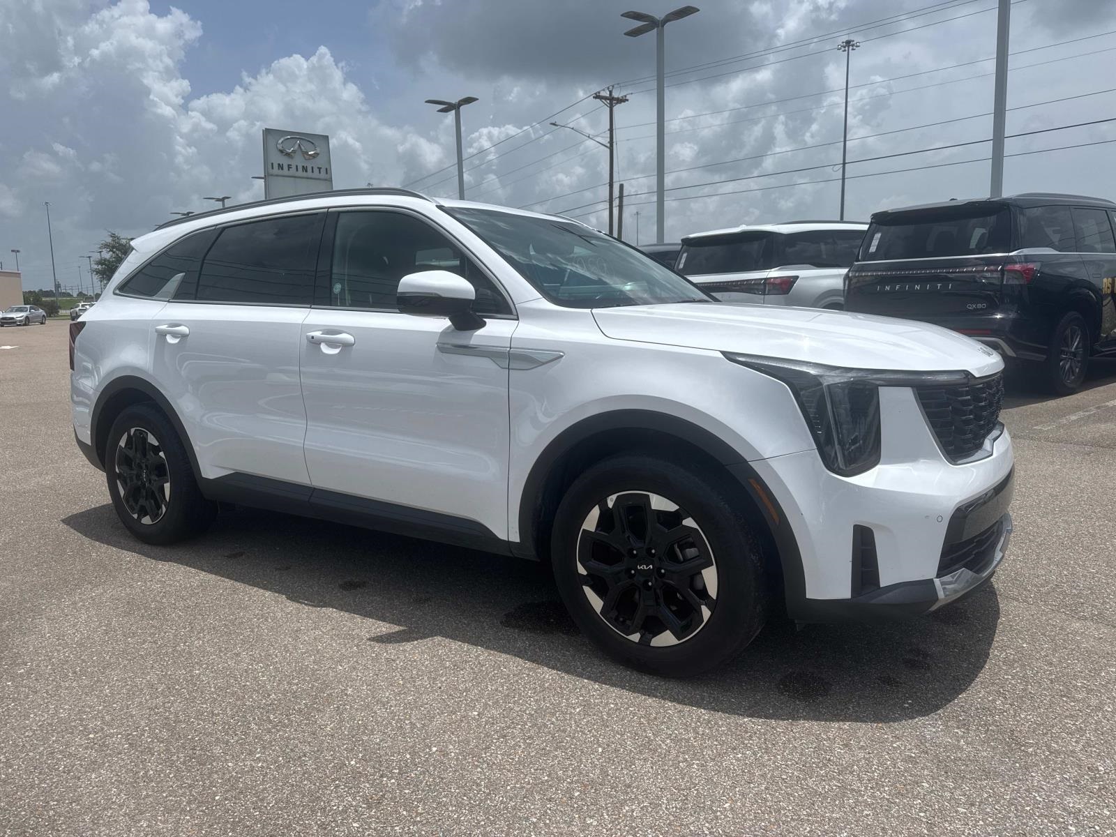 2024 Kia Sorento S photo 3