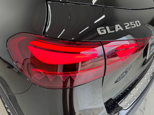 2025 Mercedes Benz GLA 250 photo 33