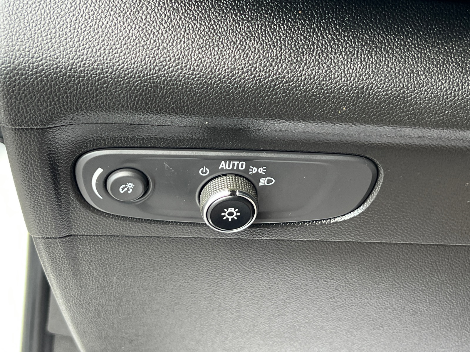 2021 Buick Envision Preferred photo 33