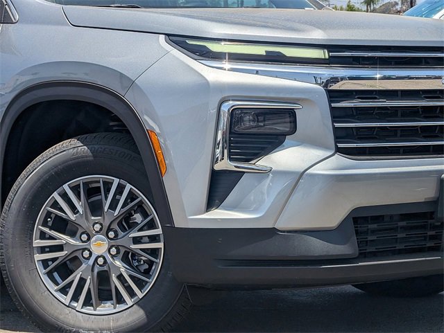 2025 Chevrolet Traverse photo 3