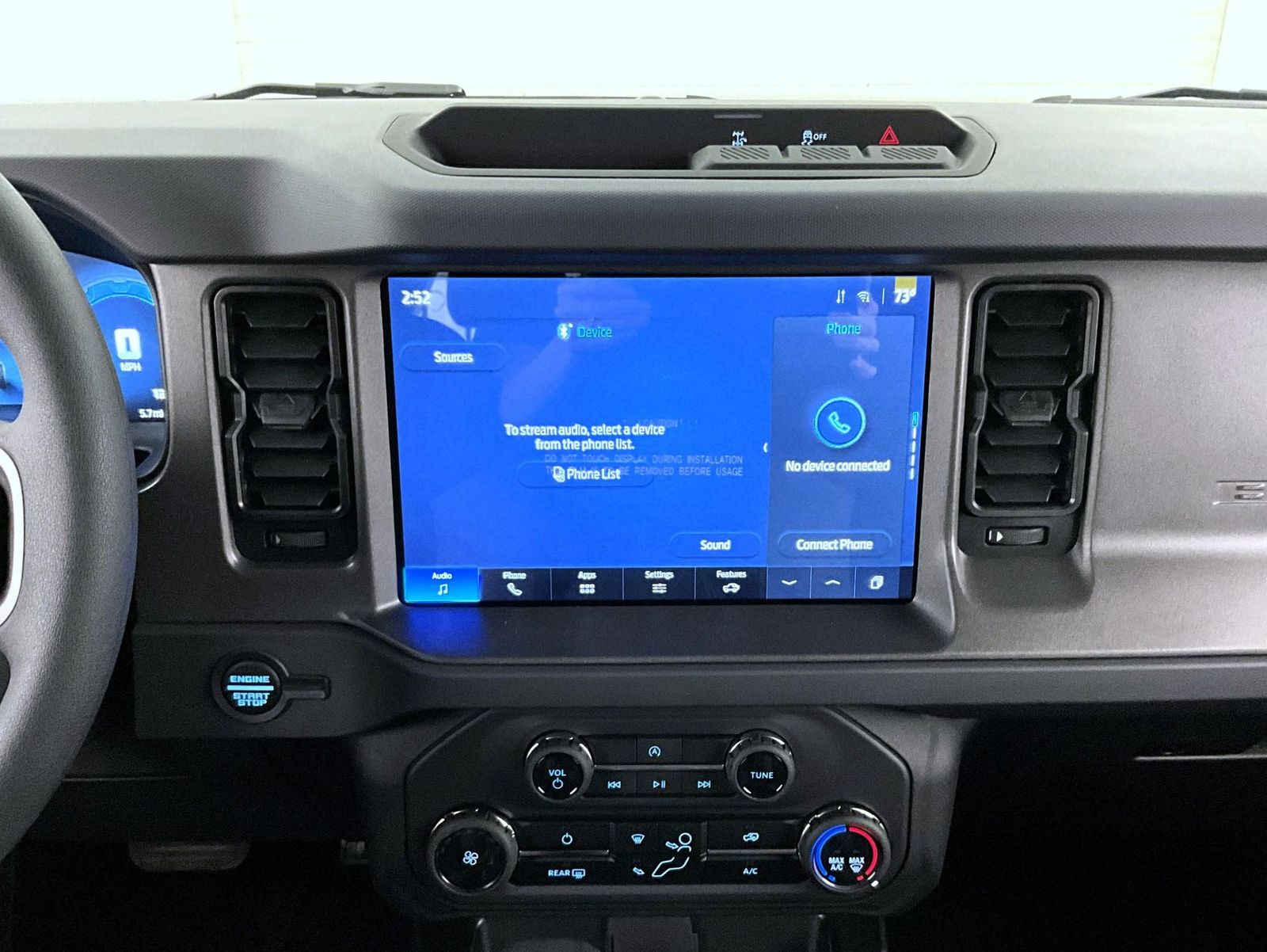 2025 Ford Bronco Base photo 12