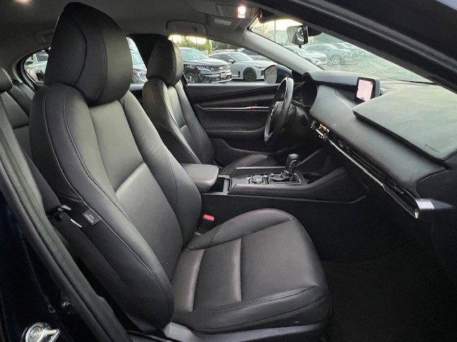 2020 Mazda Mazda3 Select photo 16