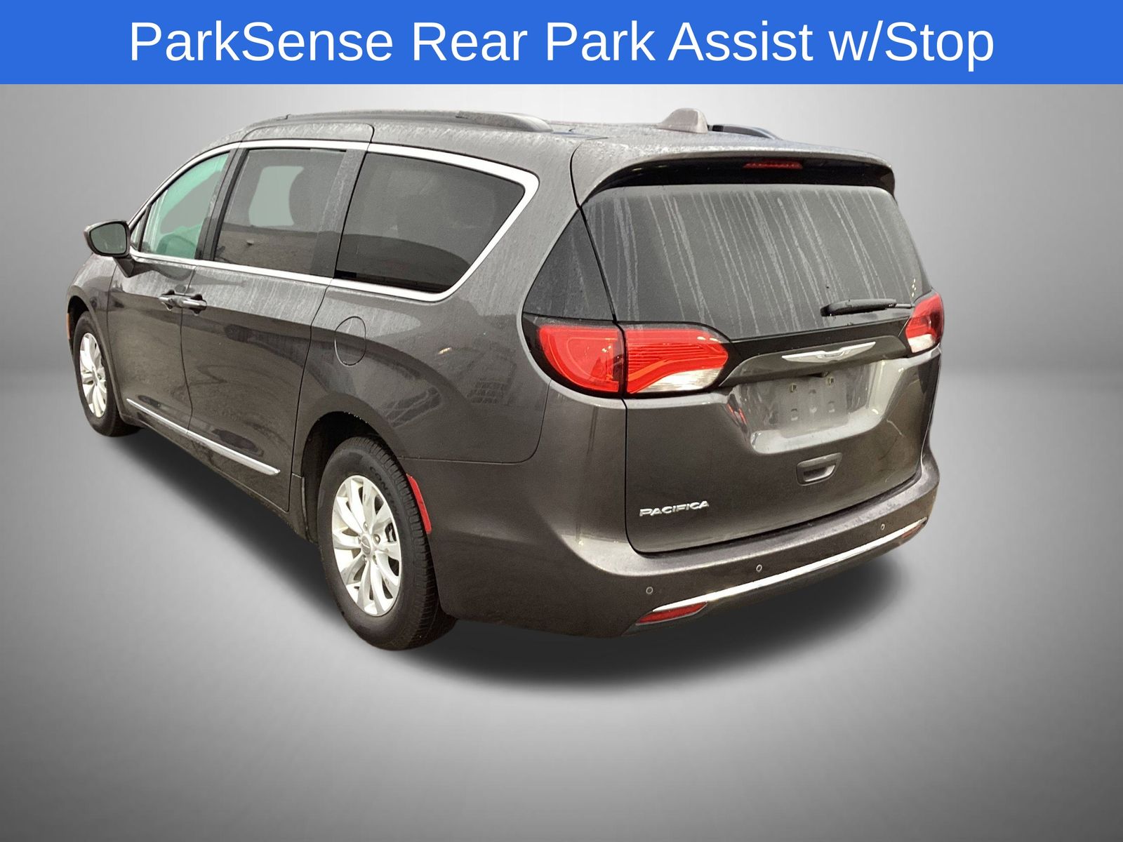 2017 Chrysler Pacifica Touring L photo 3