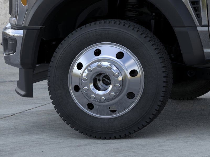 2026 Ford F-450 photo 3