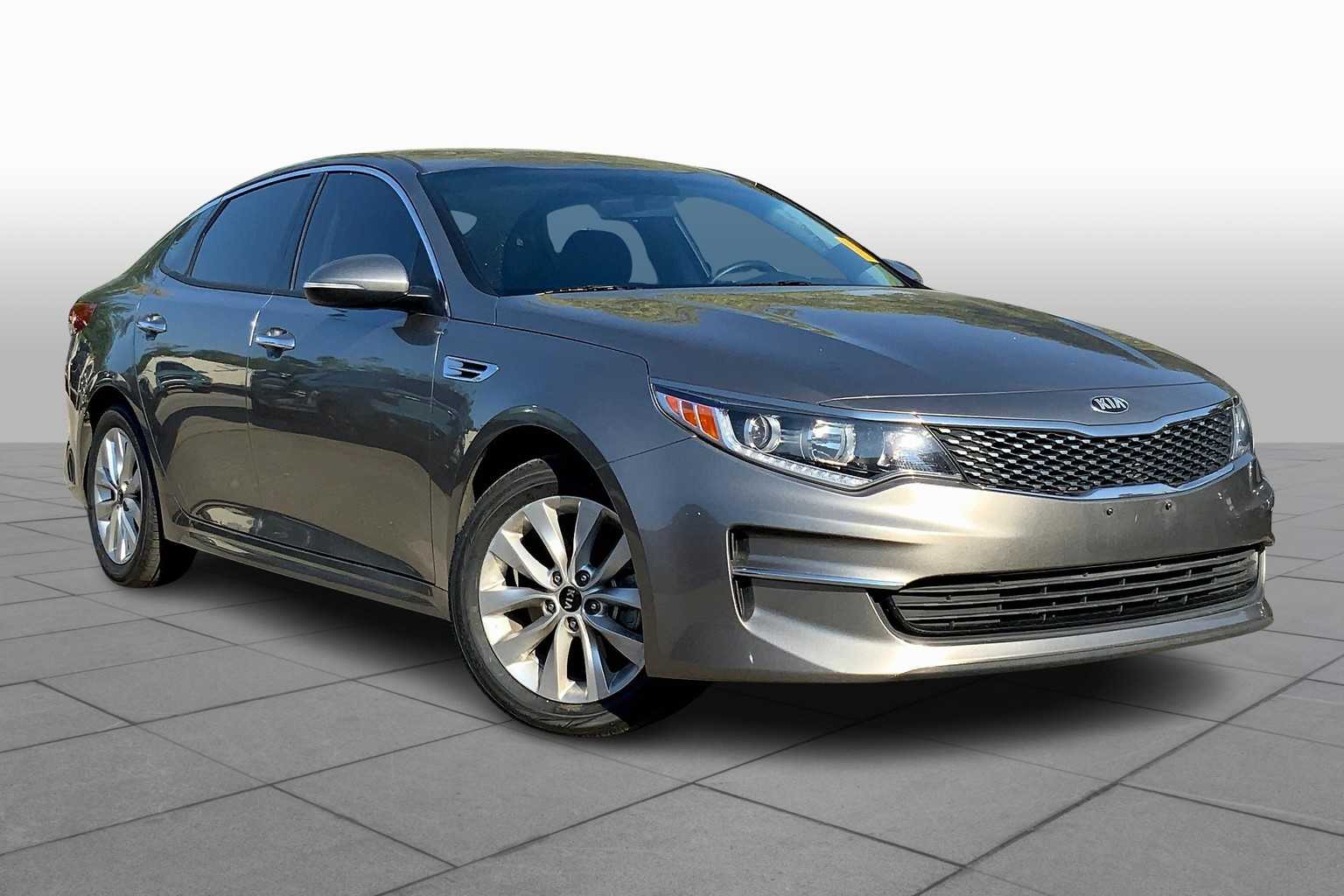 Certified 2018 Kia Optima EX with VIN 5XXGU4L37JG260671 for sale in Kansas City