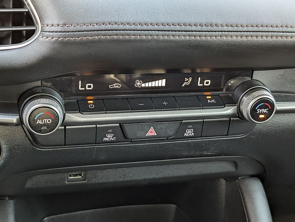 2020 Mazda Mazda3 Select photo 26