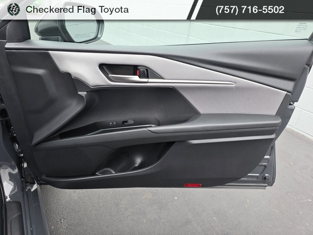 2025 Toyota Camry SE photo 39