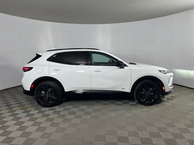 2025 Buick Envision Sport Touring photo 4