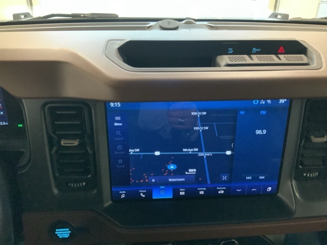 2024 Ford Bronco Outer Banks photo 3