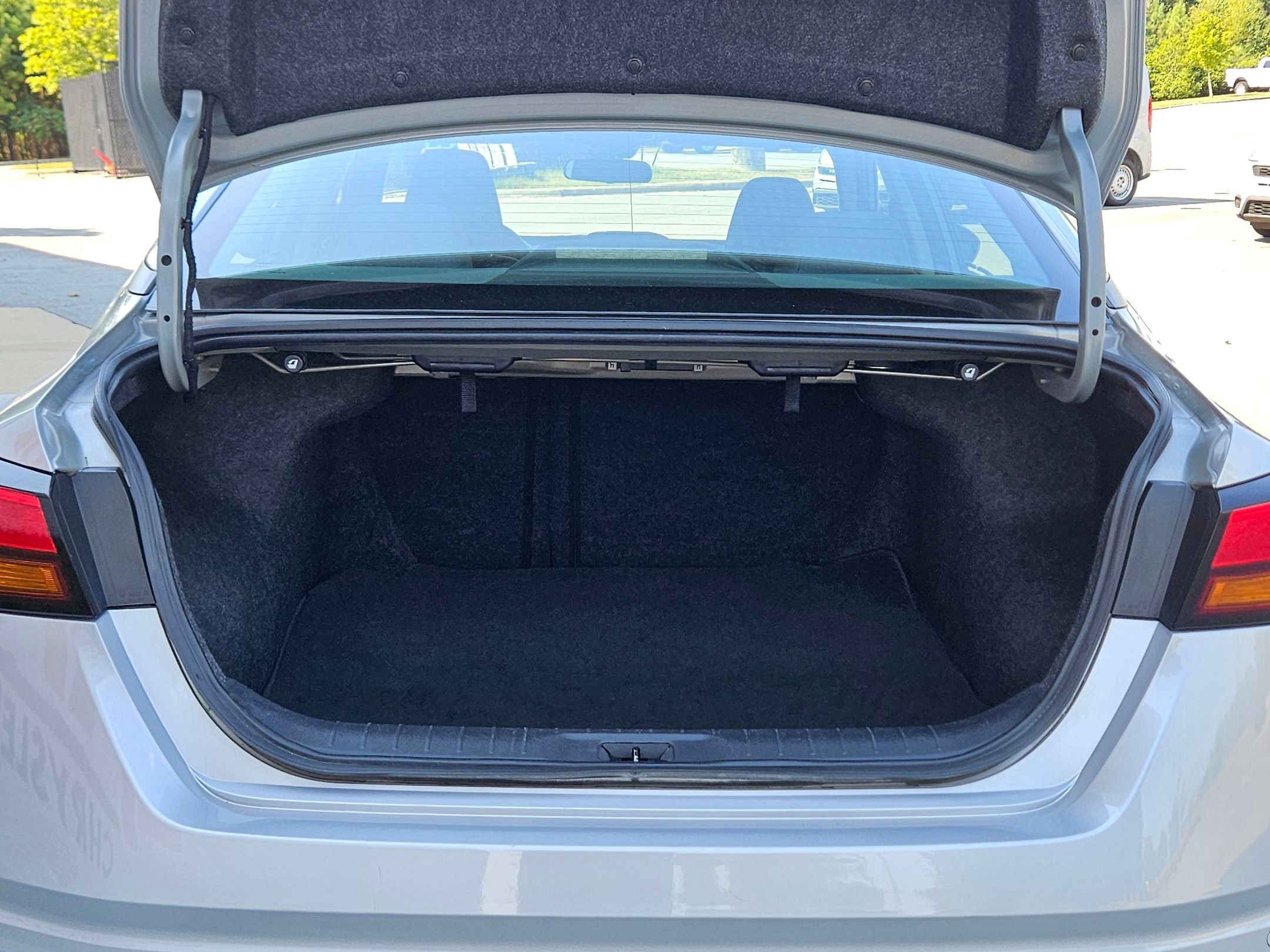 2023 Nissan Altima 2.5 SV photo 28