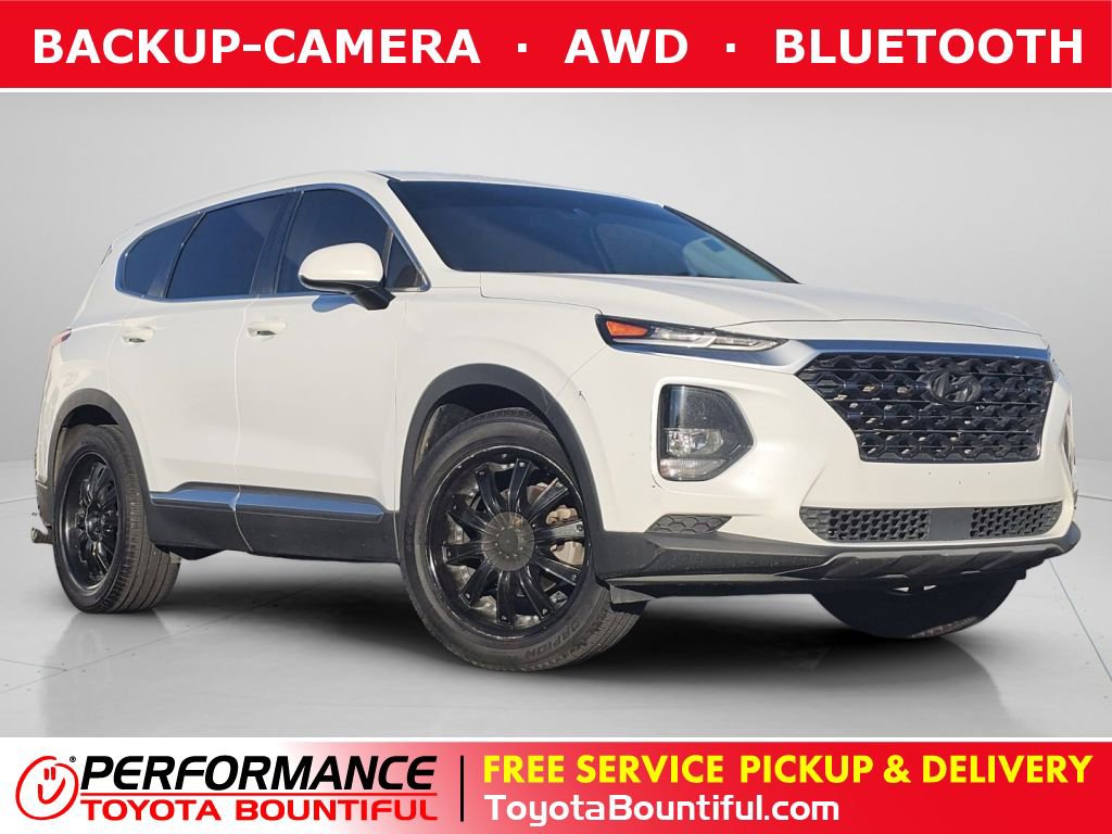 2020 Hyundai Santa Fe SE's photo