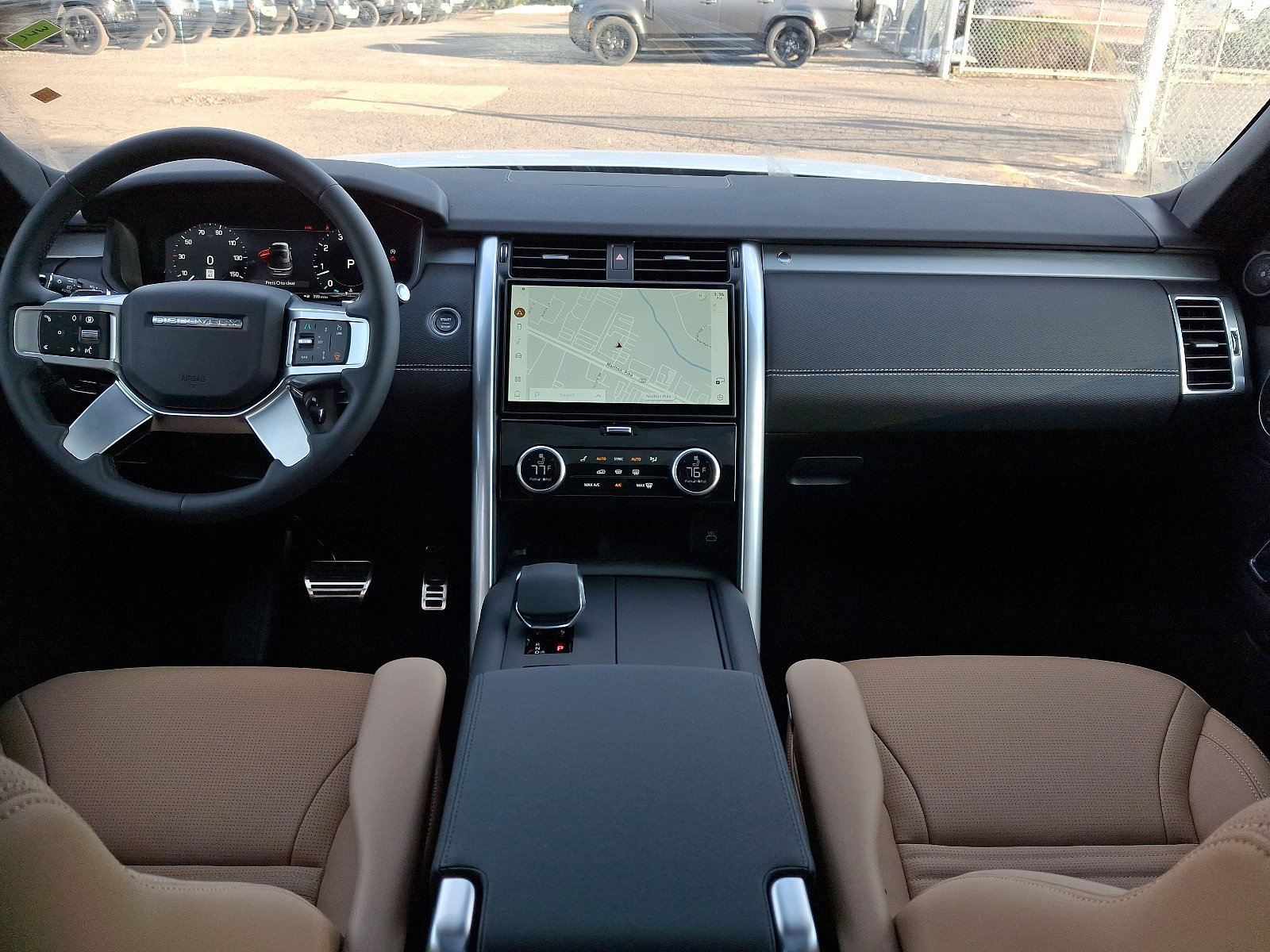 2025 Land Rover Discovery SE photo 10