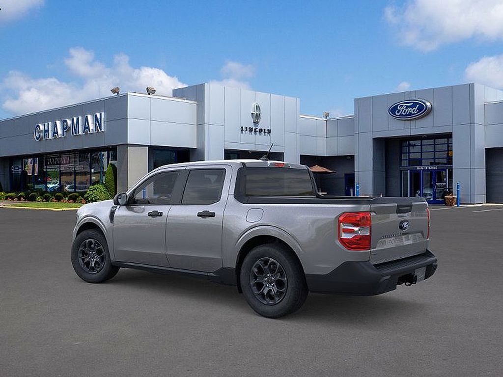 2025 Ford Maverick XLT photo 2