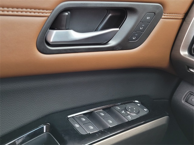 2025 Nissan Pathfinder Platinum photo 22