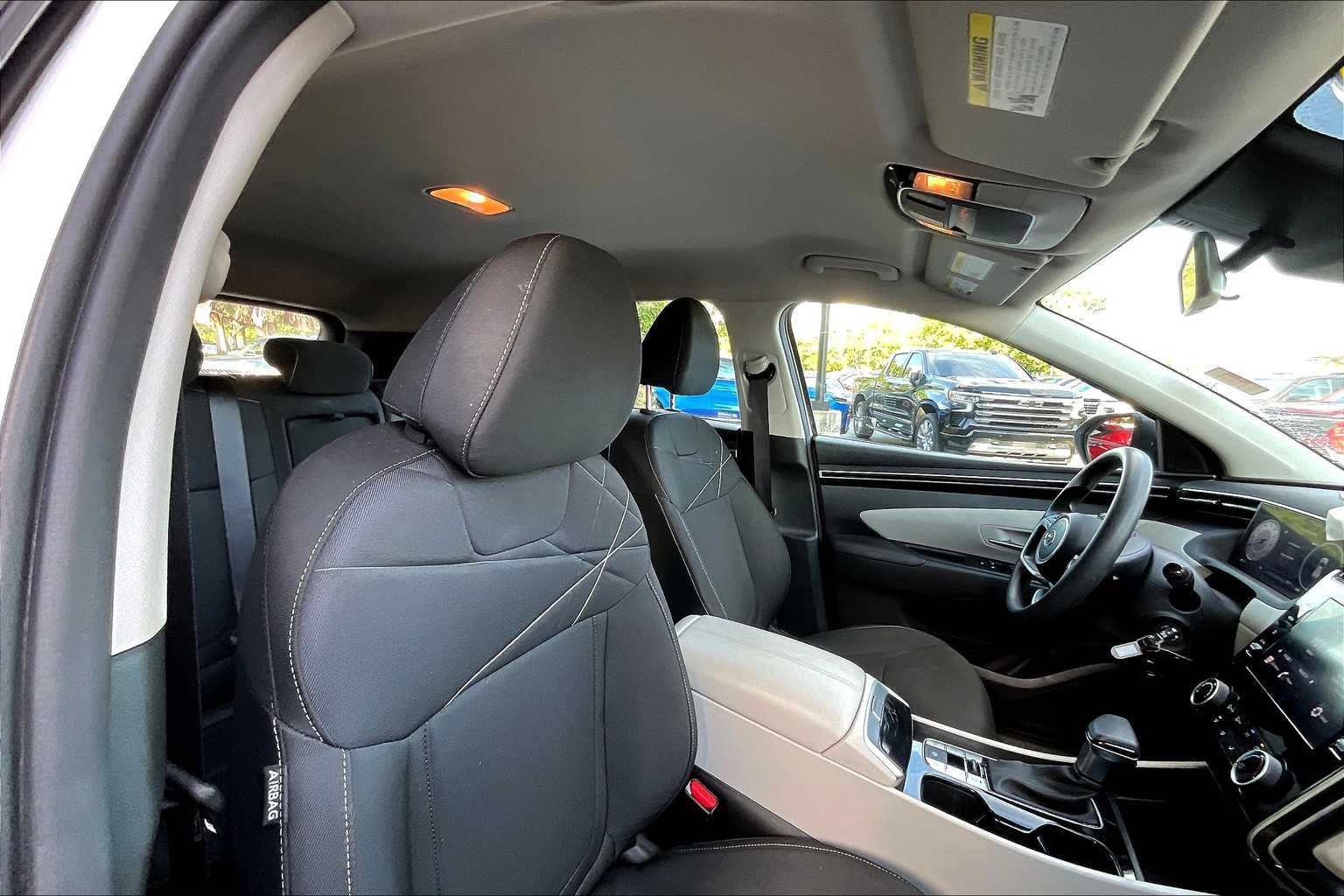 2024 Hyundai Tucson SE photo 20