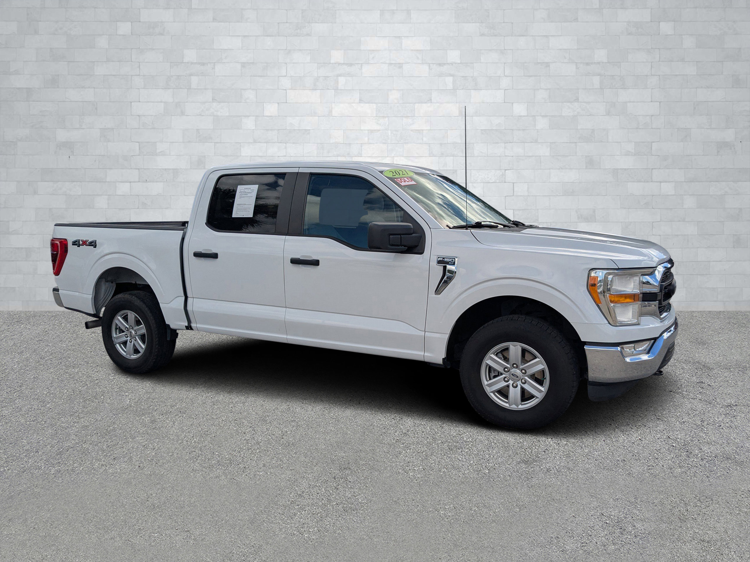 2021 Ford F-150 XLT's photo
