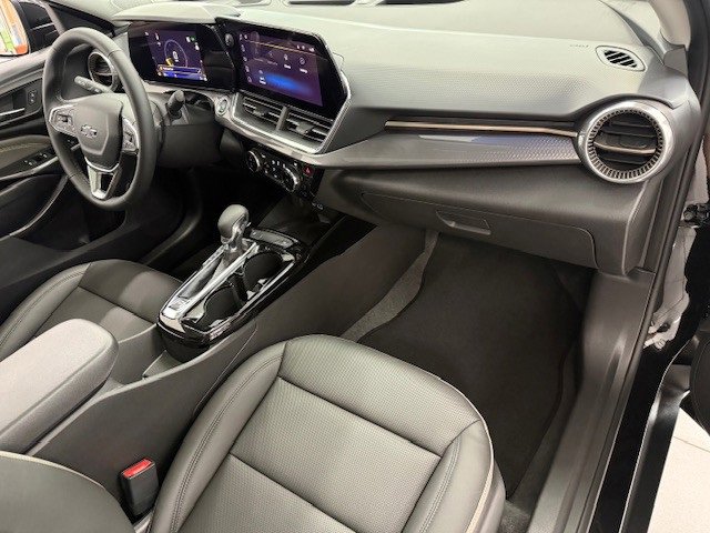2026 Chevrolet Trax ACTIV photo 16