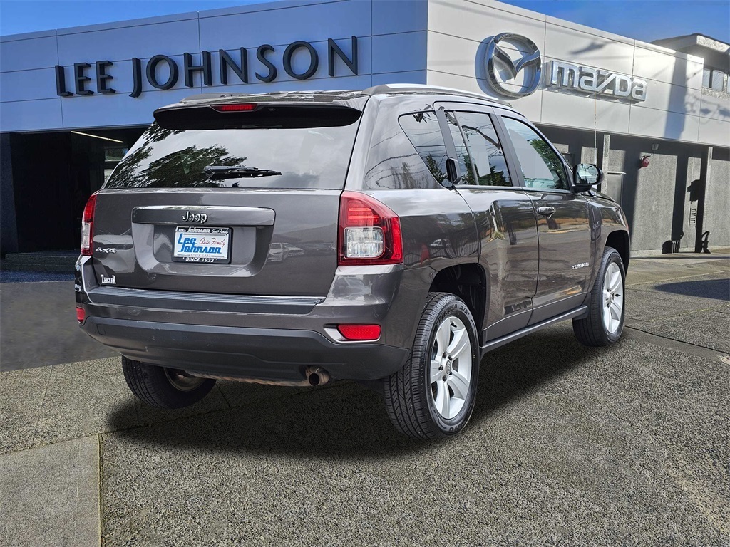 2017 Jeep Compass Sport photo 4