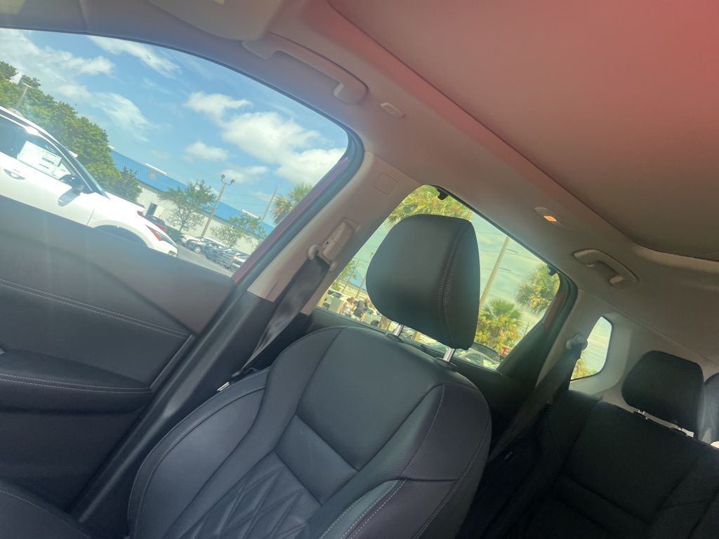 2023 Nissan Rogue Platinum photo 5