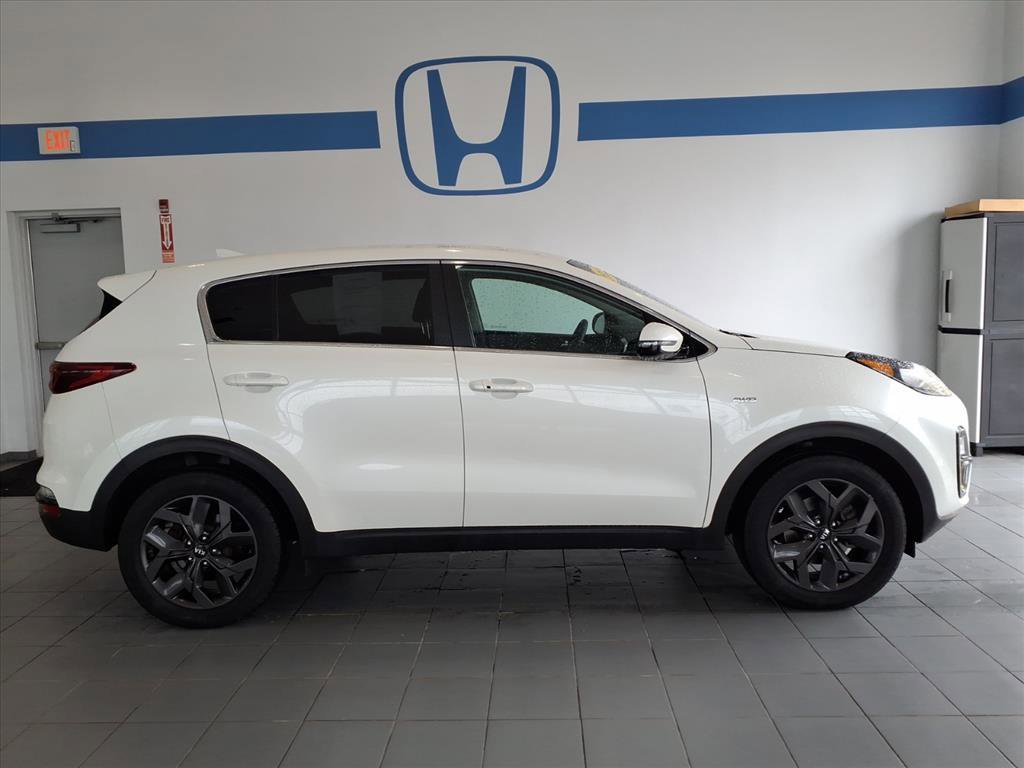 2022 Kia Sportage LX Value Edition photo 3