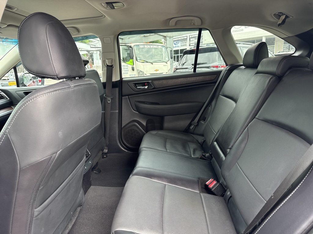 2017 Subaru Outback 2.5i photo 24