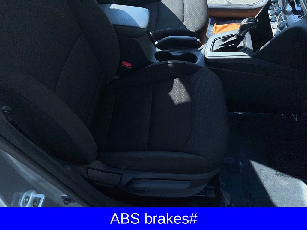 2020 Hyundai Elantra SEL photo 4