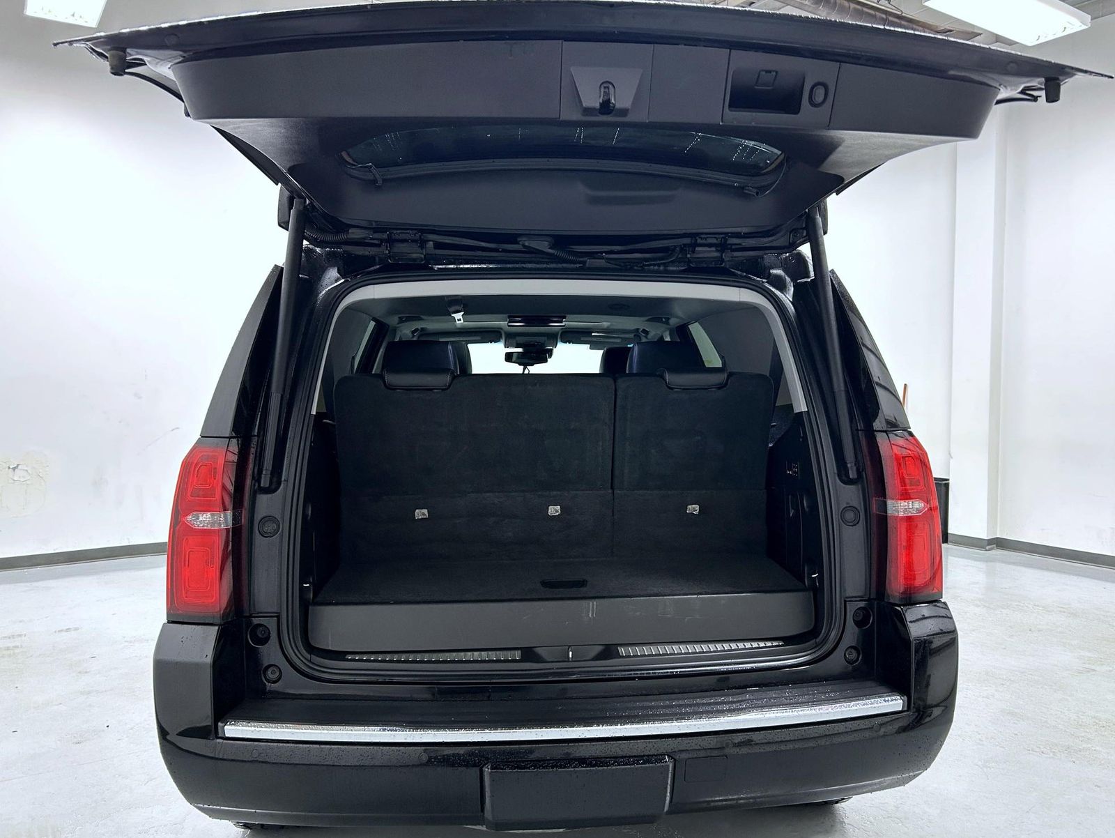2018 Chevrolet Tahoe Premier photo 20