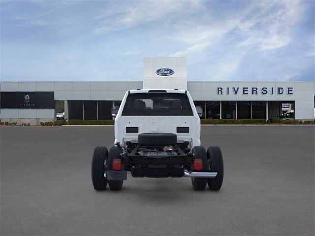 2025 Ford F-350 XL photo 3