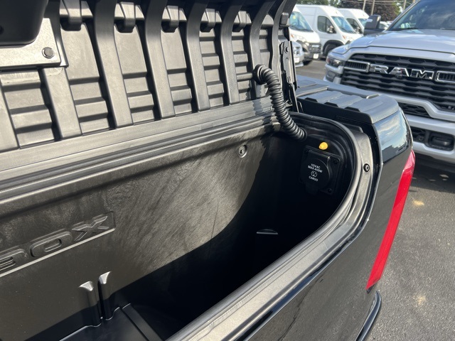 2025 Ram 1500 photo 24