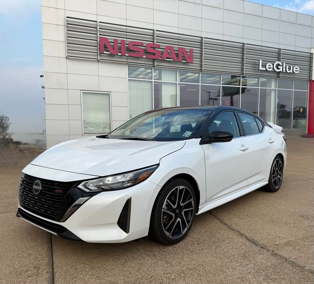 2024 Nissan Sentra SR's photo