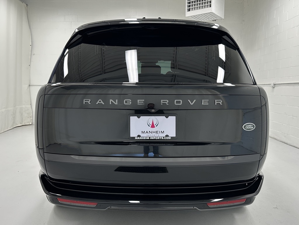 2023 Land Rover Range Rover SE photo 7