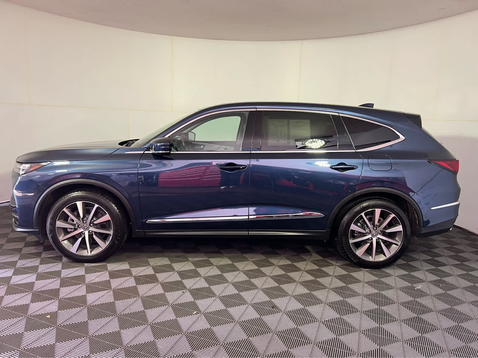 2025 Acura MDX SH-AWD Technology photo 3