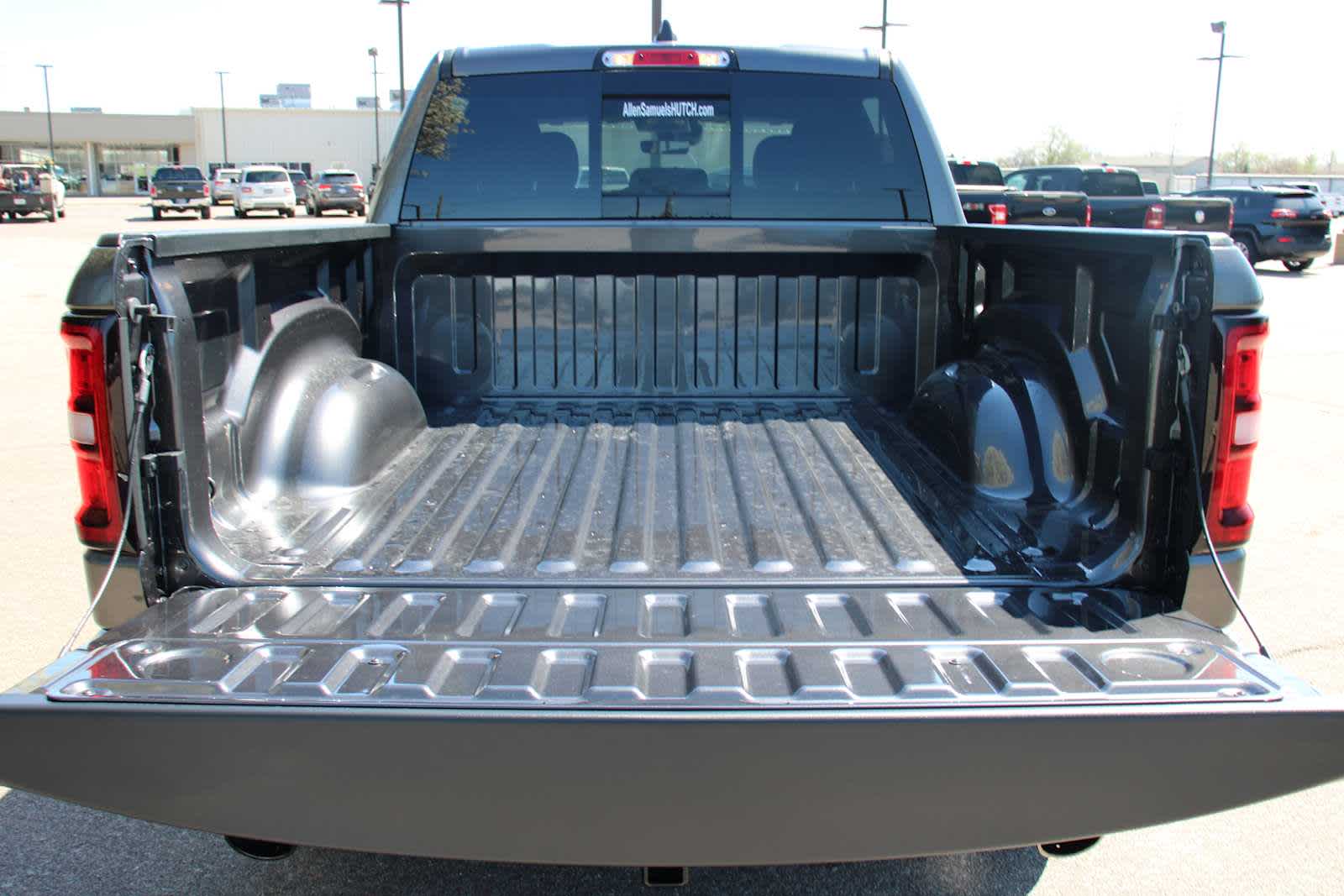 2025 Ram 1500 Tradesman photo 5