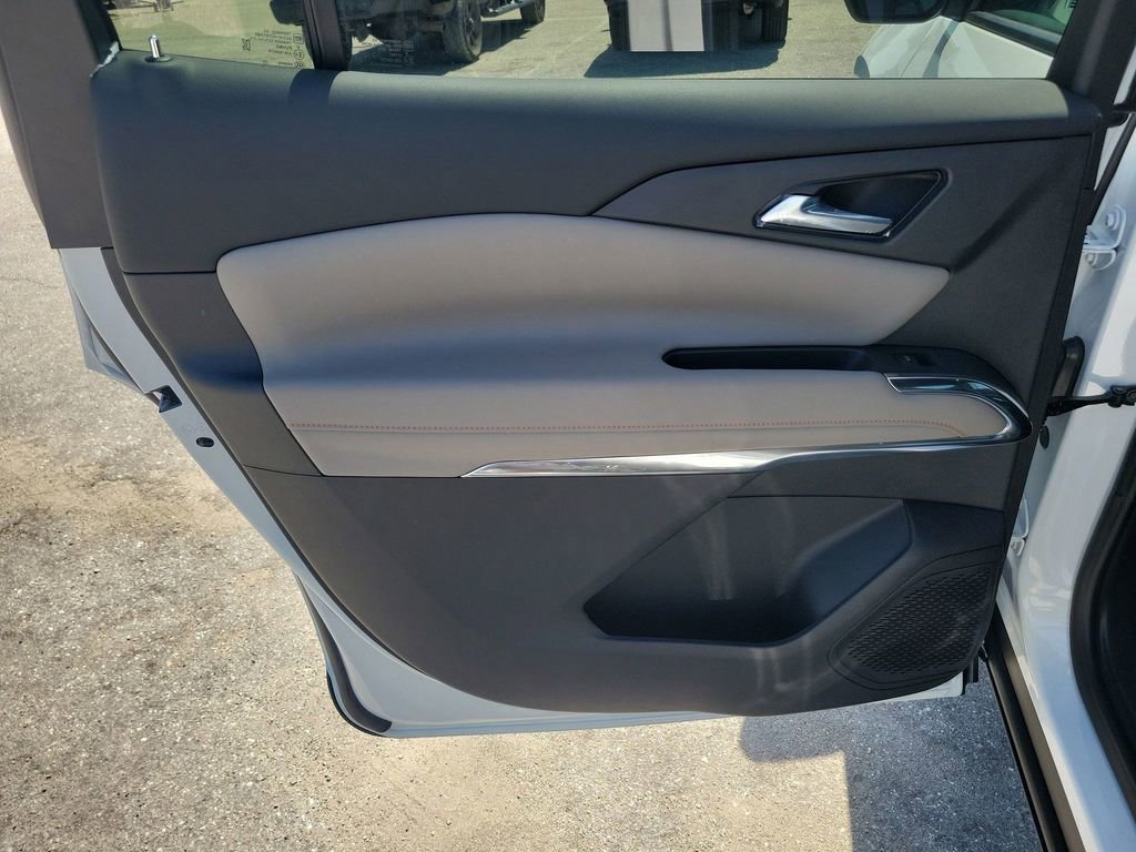 2025 Chevrolet Traverse photo 41