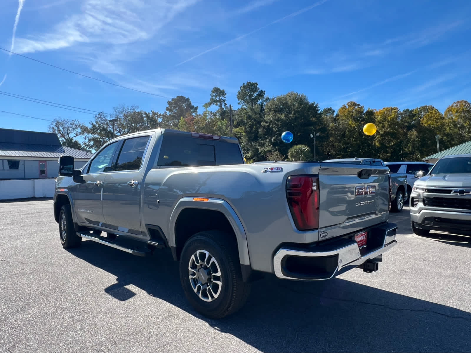 2026 Gmc Sierra 2500 HD SLT photo 3