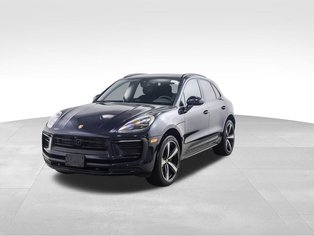 2023 Porsche Macan Base