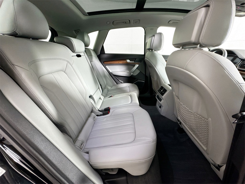 2023 Audi Q5 45 S line Premium Plus photo 17